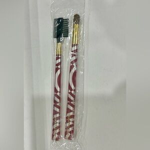 Estée Lauder eye makeup brushes